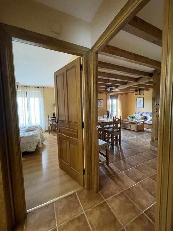 La Nava De Gredos Acogedor Piso Con Vistas Apartment นาวาร์เรดอนดา เด เกรโดส ภายนอก รูปภาพ